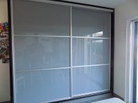 façade de placards verre laqué et profil alu